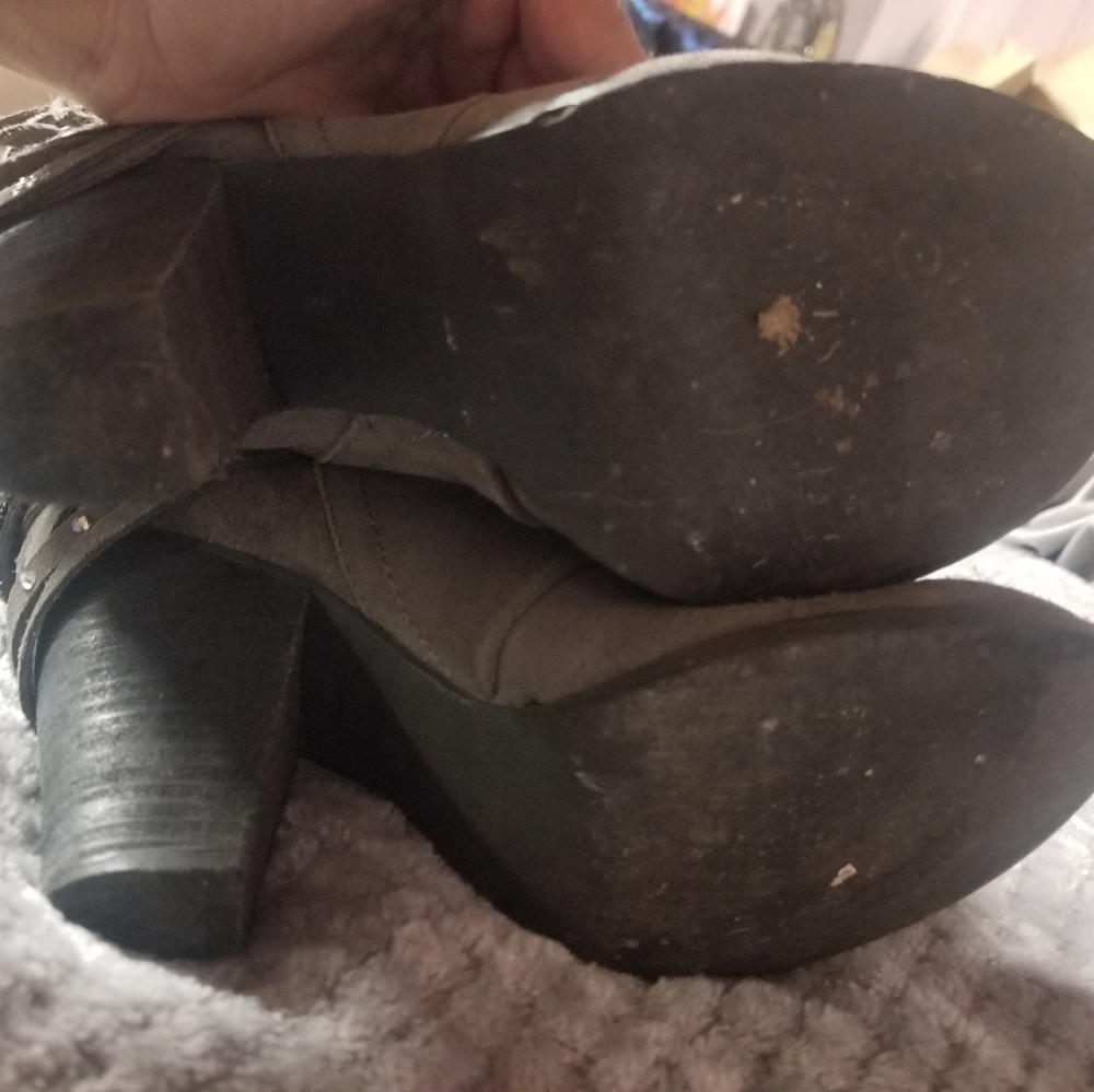 Booties - Picture 3 of 4